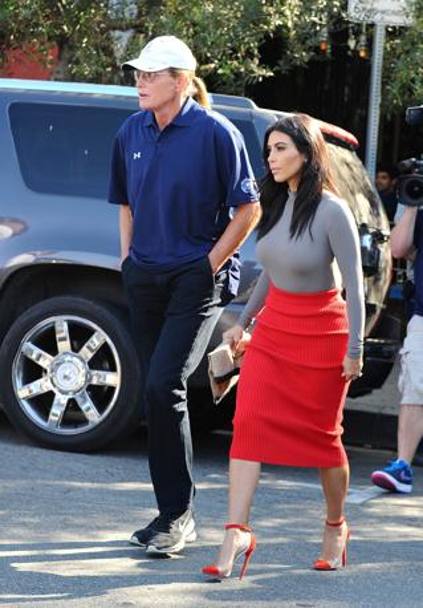 Tornando all&#39;attualit, a pranzo con la figliastra Kim Kardashian,attrice, modella, stilista, imprenditrice e personaggio televisivo statunitense. LAPRESSE
